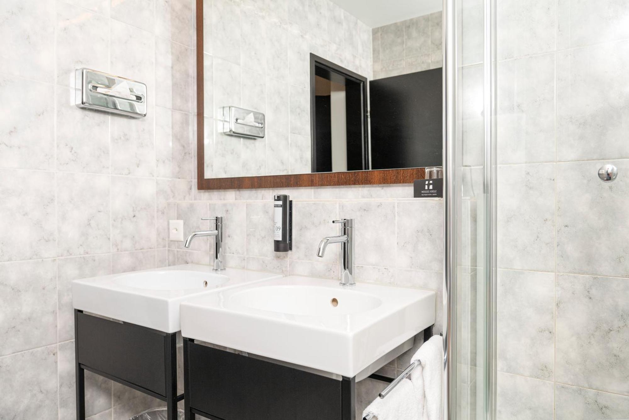Boutique Hotel Weisses Kreuz - Adult Only Hotel Люцерн Экстерьер фото