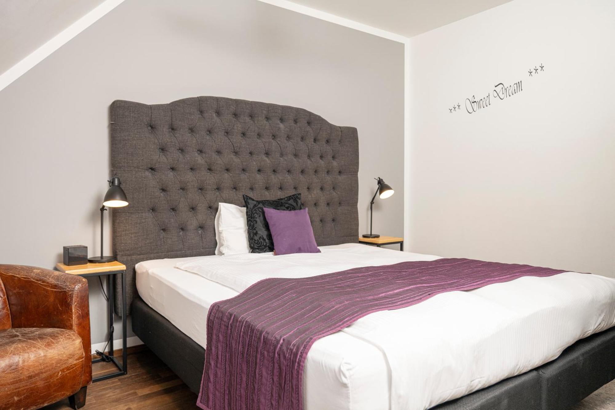 Boutique Hotel Weisses Kreuz - Adult Only Hotel Люцерн Экстерьер фото